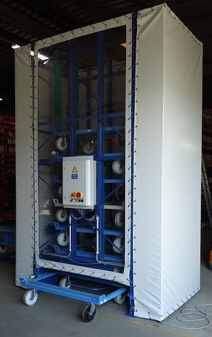 Trolleystore zur vertikalen Lagerung von 10 Trolleys 1200×800 mm mit Planeneinhausung